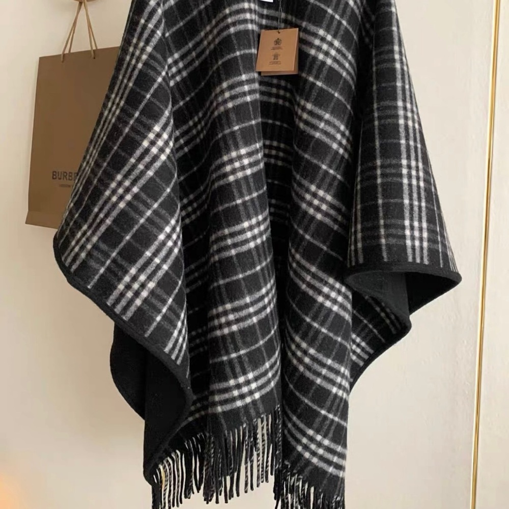 Burberry Black and Gray Plaid Cape - Picture 2 of 8